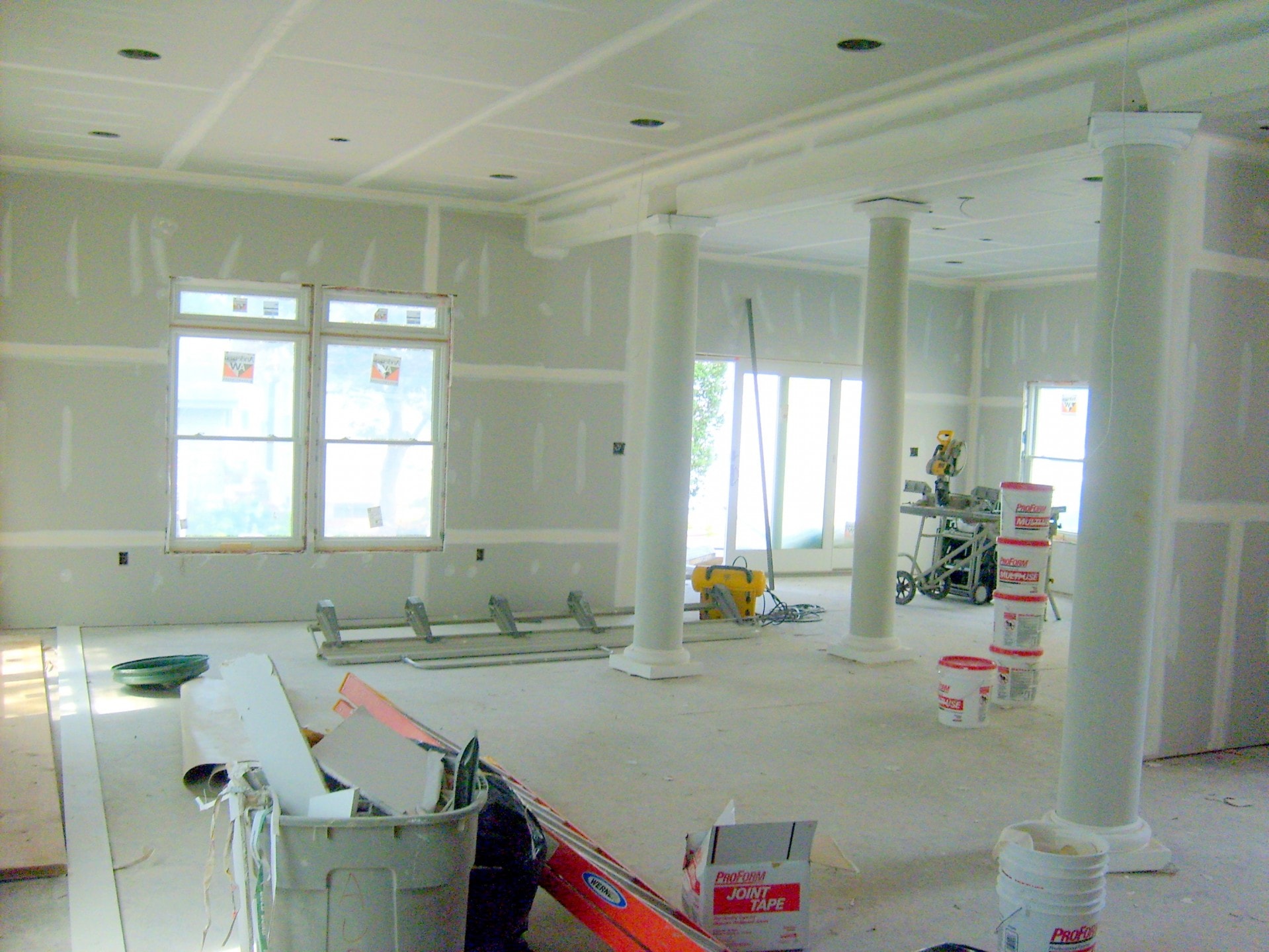 Residential open plan drywall installation